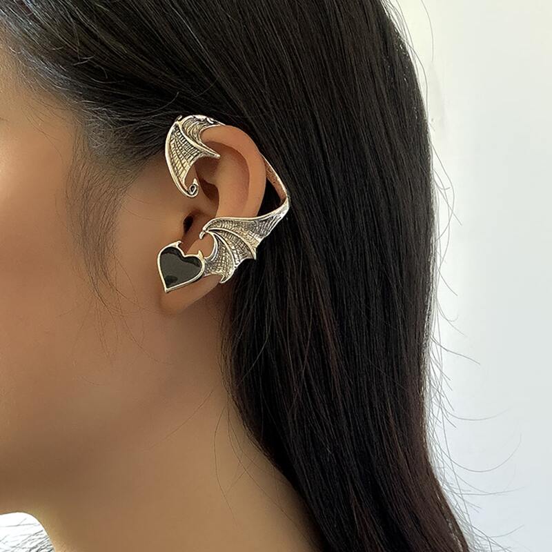 

Heart Decor Ear Cuff, Silver