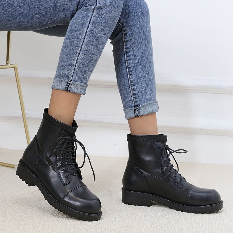 

Minimalist Lace-up Front Combat Boots, Black