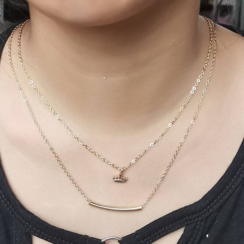 

Crown Decor Layered Chain Necklace, Gold