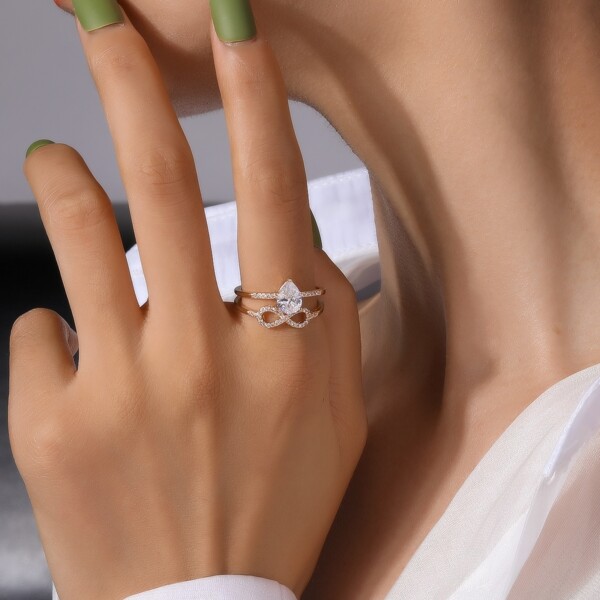 

Zircon Decor Ring, Gold