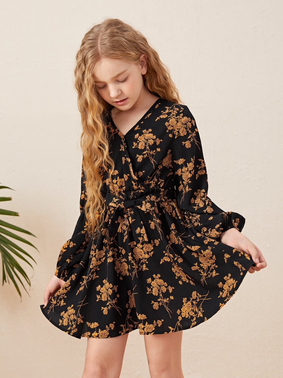 Girls Floral Print Surplice Neck Belted Lantern Sleeve Dress