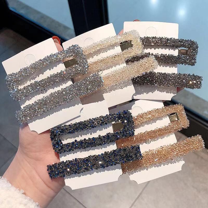 

2pcs Random Rhinestone Decor Hair Clip, Multicolor