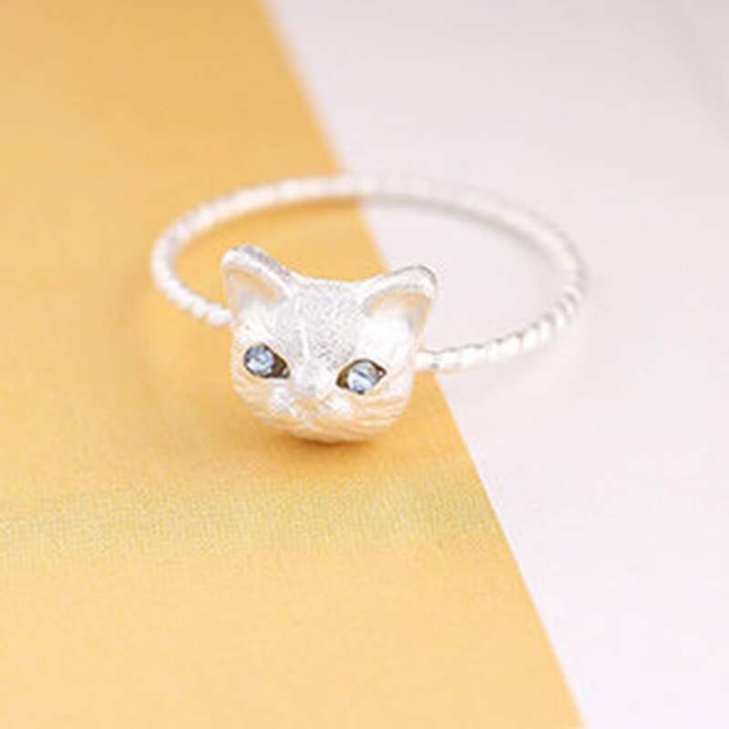 

Cat Decor Ring, White