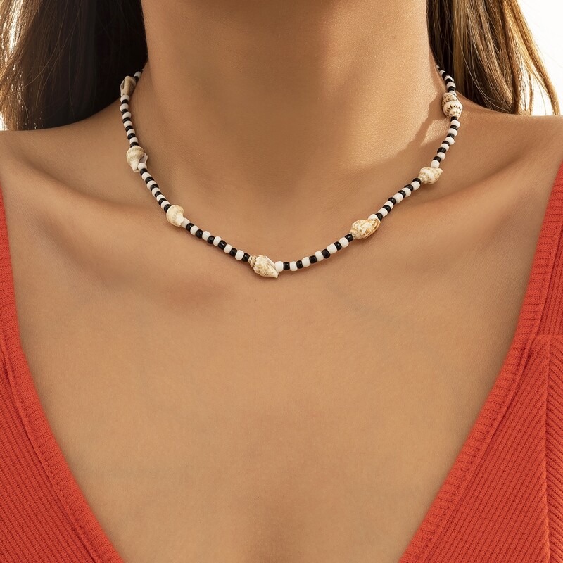 

Shell Decor Beaded Necklace, Black and white