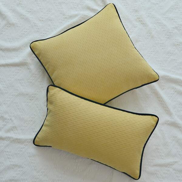 

1pc Plain Pillow Cover Without Filler, Yellow