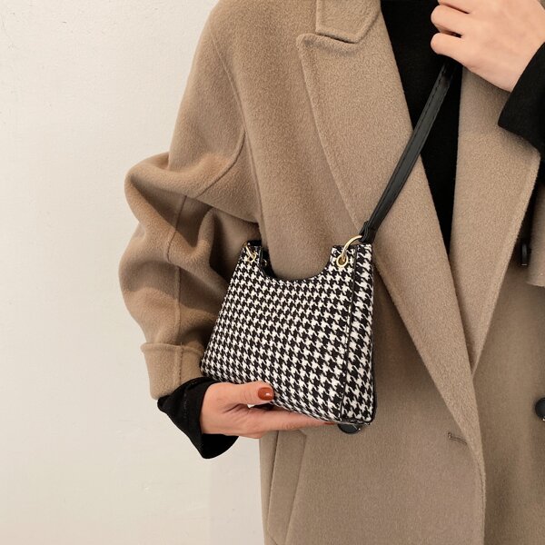 

Houndstooth Graphic Crossbody Bag, Black and white