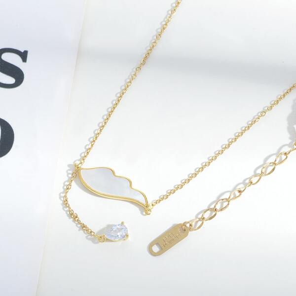 

14K Gold Plated Shell Wing Decor Necklace