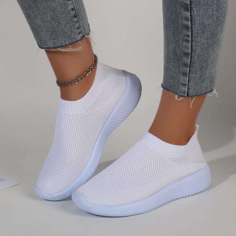 

Minimalist Slip On Knit Sneakers, White