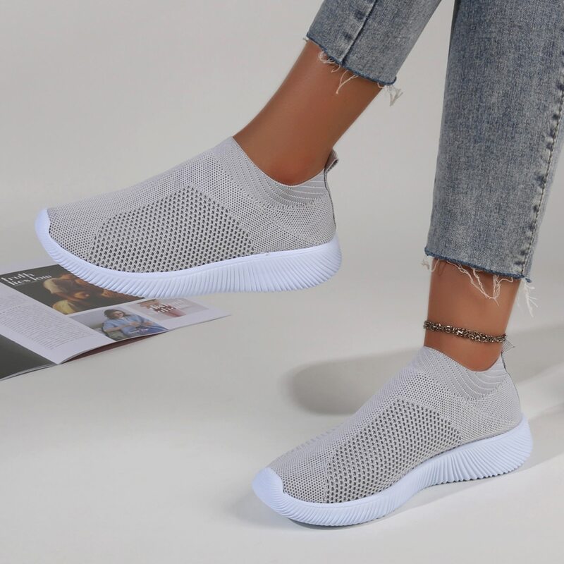 

Minimalist Slip On Knit Sneakers, Grey