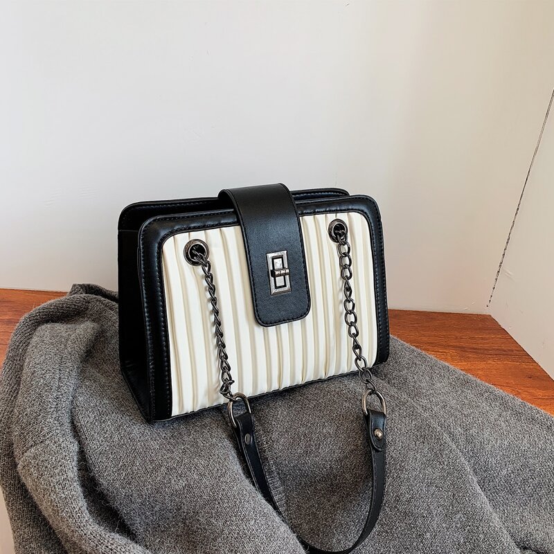 

Twist Lock Shoulder Bag, White