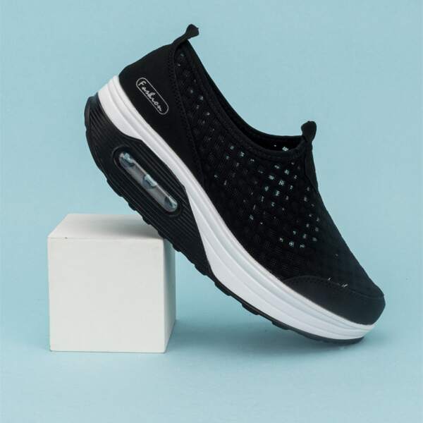 

Minimalist Slip-On Rocking Shoes, Black