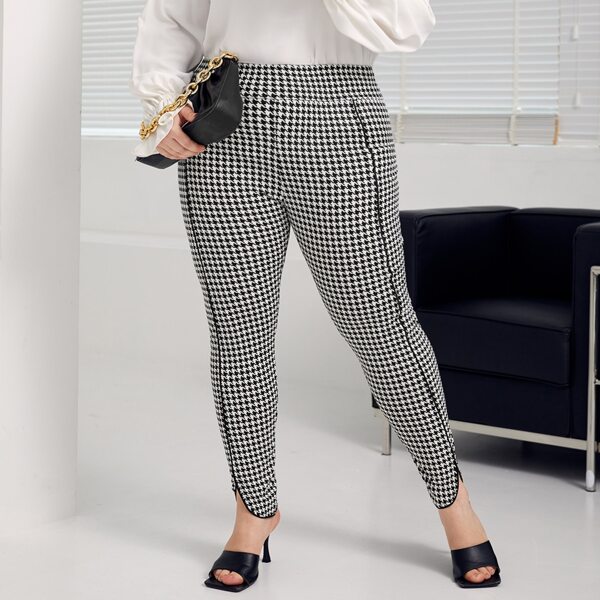 

Plus Houndstooth Print Split Hem Leggings, Black and white
