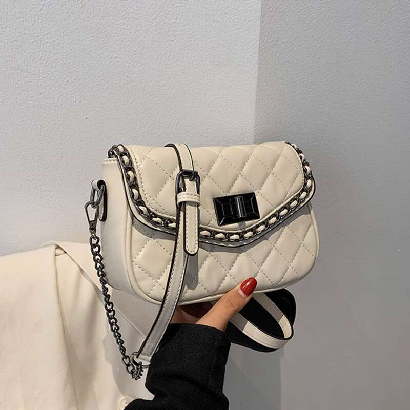 Twist Lock Chain Bag, White