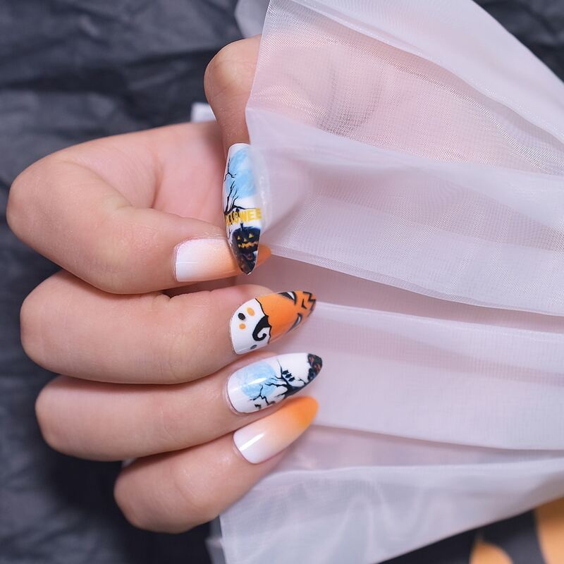 

24pcs Halloween Pumpkin Print Fake Nail & 1sheet Tape & 1pc Nail File, Multicolor