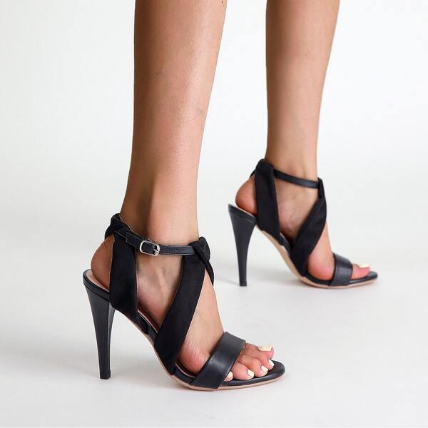 

Criss Cross Ankle Strap Sandals, Black