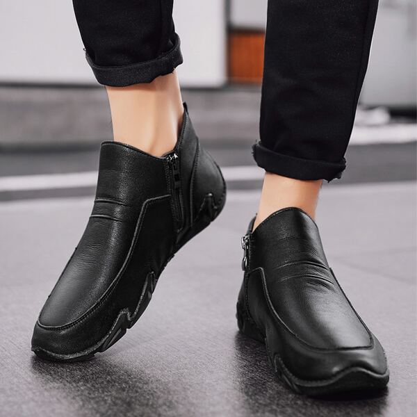

Men Minimalist Side Zip Boots, Black