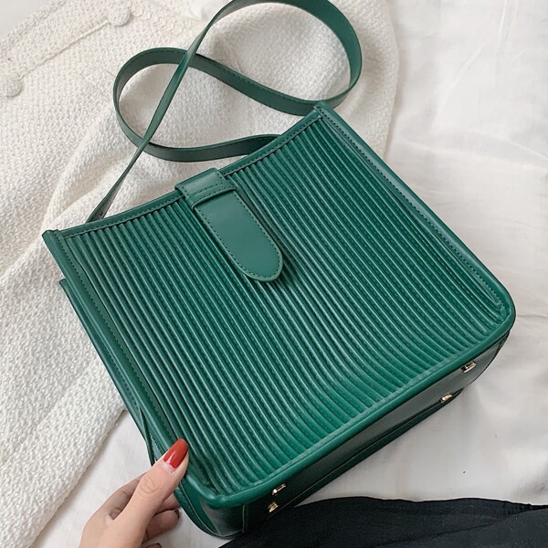 

Minimalist Textured Design Shoulder Bag, Green
