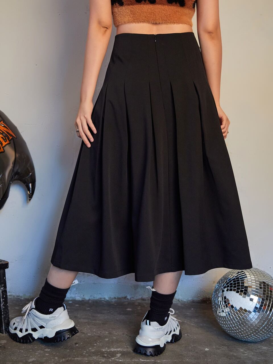 High Waist Zip Back Pleated Skirt