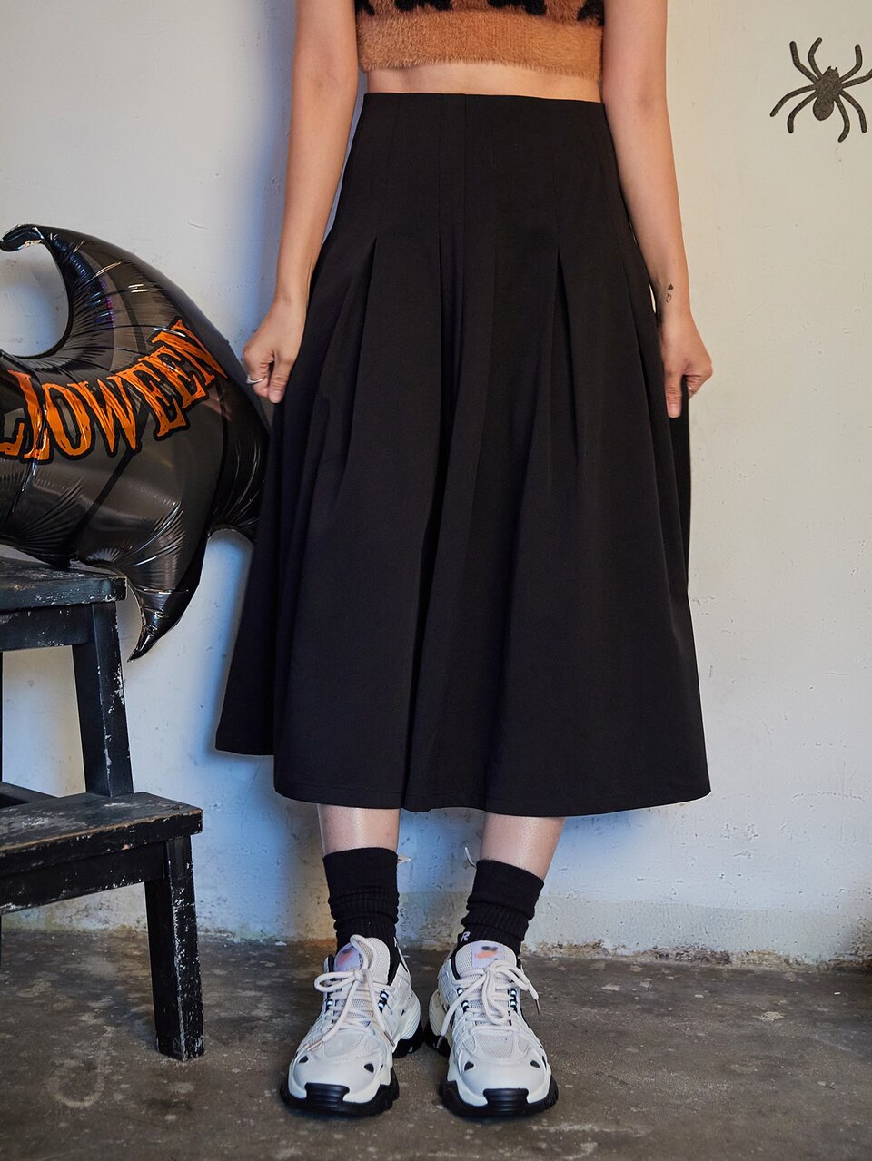 High Waist Zip Back Pleated Skirt