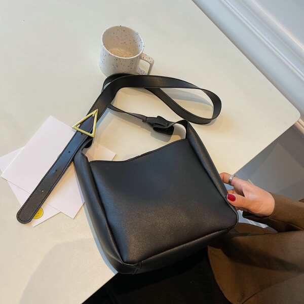 

Minimalist Buckle Decor Crossbody Bag, Black