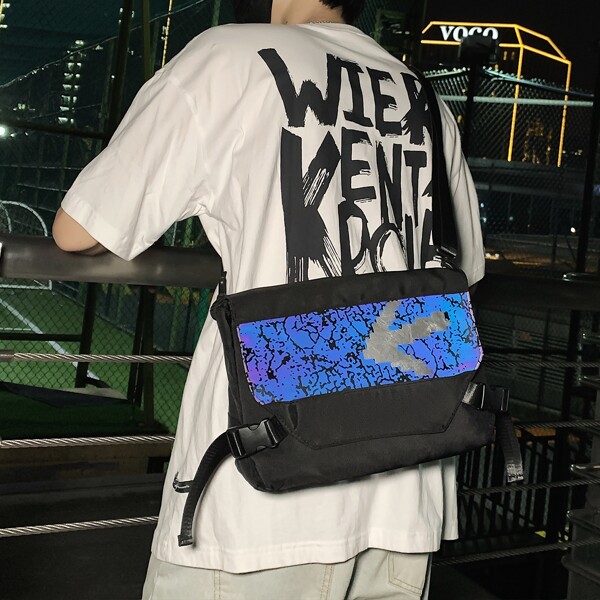 

Men Buckle Decor Flap Crossbody Bag, Black