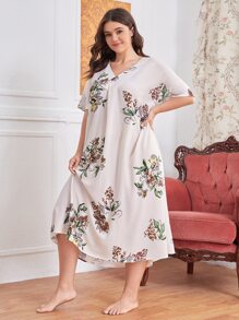 SHEIN 大碼V領花卉圖案睡裙