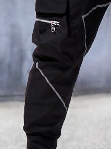 Manfinity Men Reflective Binding Zip Pocket Cargo Trousers - Black - View 5