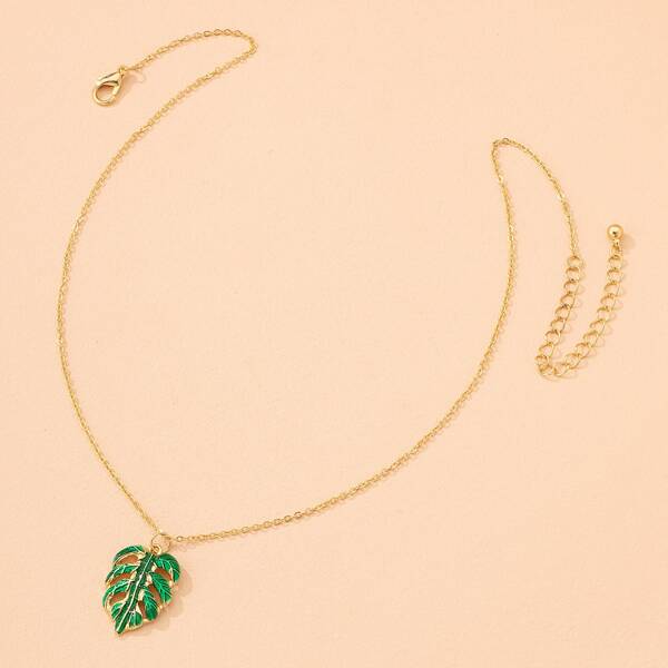 

Leaf Pendant Necklace, Green