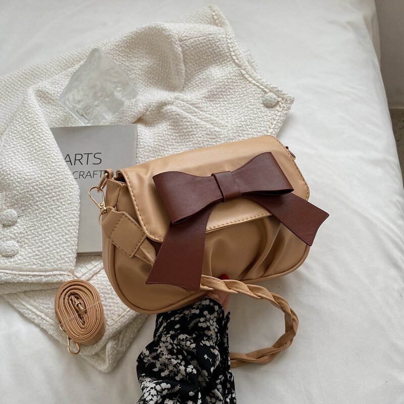 

Bow Decor Flap Shoulder Bag, Khaki