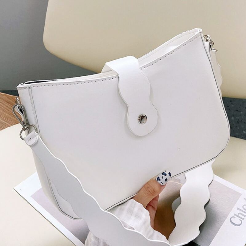 

Minimalist Shoulder Bag, White
