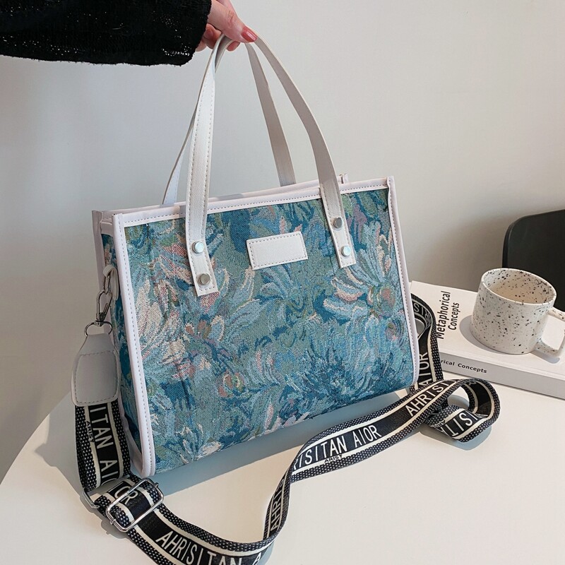 

Flower Graphic Tote Bag, Blue