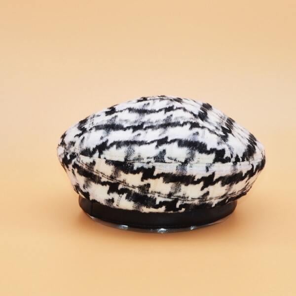 

Two Tone Beret, Black and white