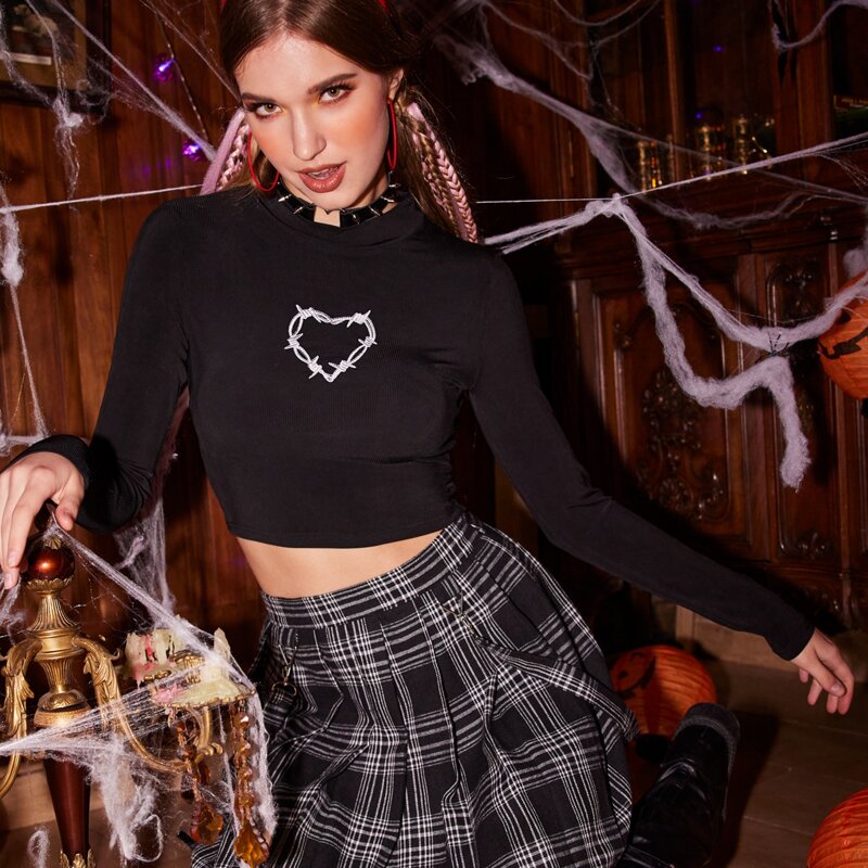 

Heart Graphic Crop Tee & Plaid Pleated Skirt, Black and white