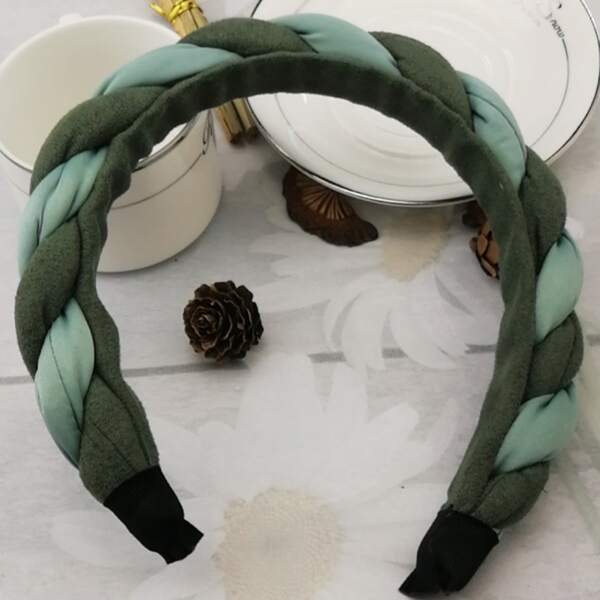 

Two Tone Twist Headband, Multicolor
