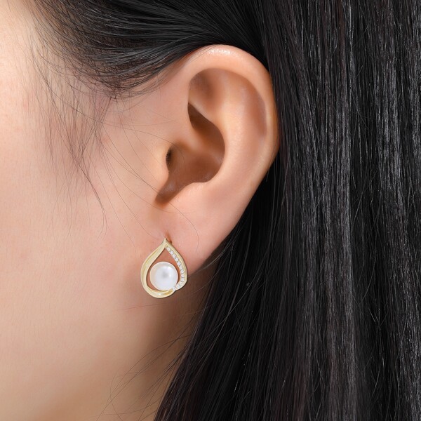 

14K Gold Plated Natural Pearl Decor Stud Earrings