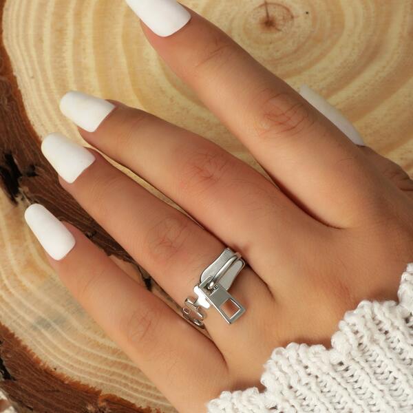 

Zipper Decor Ring, Silver