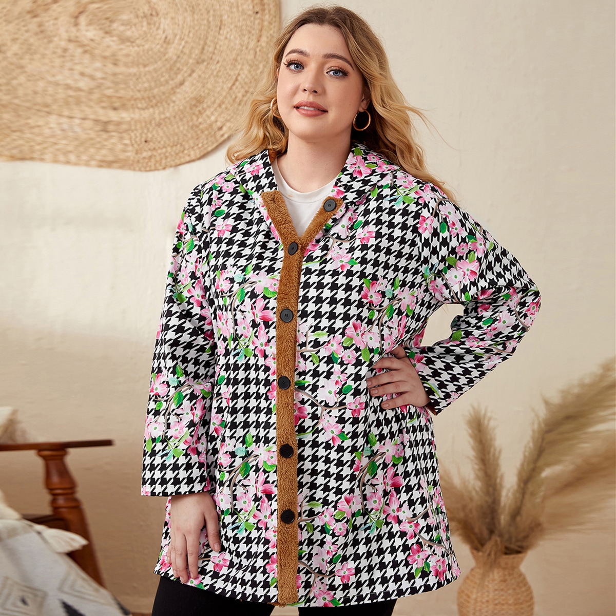 размера плюс Пальто с капюшоном с принтом "хаундстут" и с цветочным принтом плюшевый с отделкой