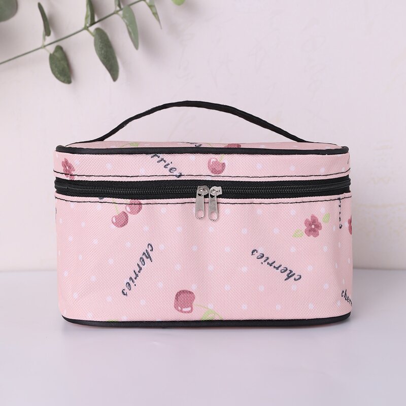 

Letter Graphic Makeup Bag, Multicolor