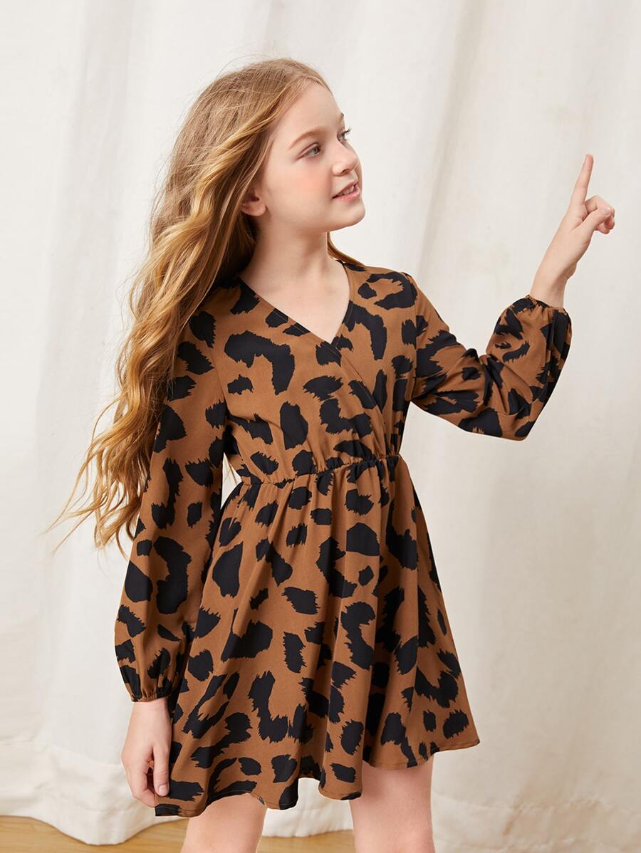 SHEIN 女孩滿版印花燈籠袖交叉領連衣裙 - 彩色 - 查看 1