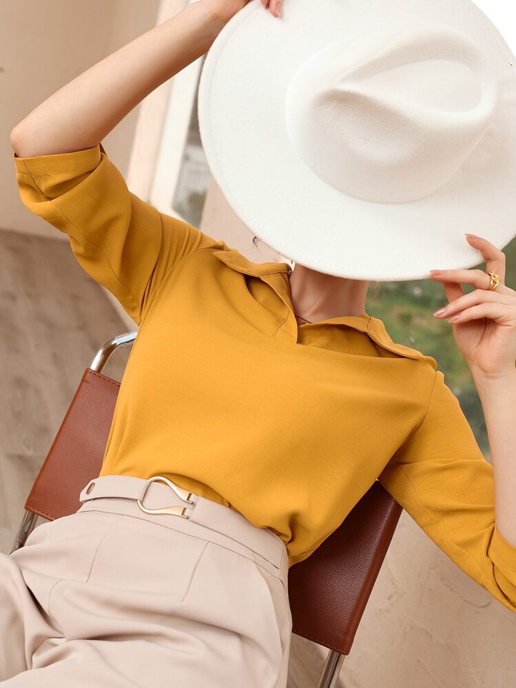 Mulvari Blusa sólida de mangas enrollables - Amarillo - Añade 4