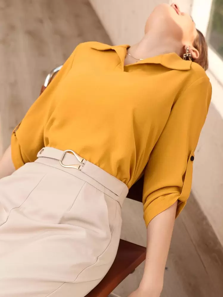 Mulvari Blusa sólida de mangas enrollables - Amarillo - Añade 6