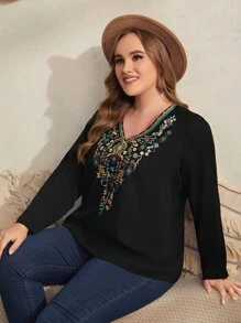 EMERY ROSE Plus Floral Embroidery V Neck Blouse - Black - View 4