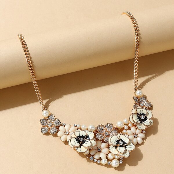 

Rhinestone & Faux Pearl Decor Necklace, Black and white