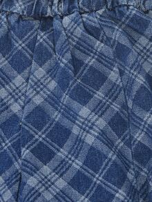 女孩格紋翻蓋口袋褶皺面料牛仔半身裙