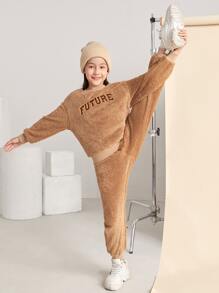 SHEIN 女孩1入組字母刺繡毛絨套頭衫和1入組束腳褲 - 摩卡棕 - 查看 9
