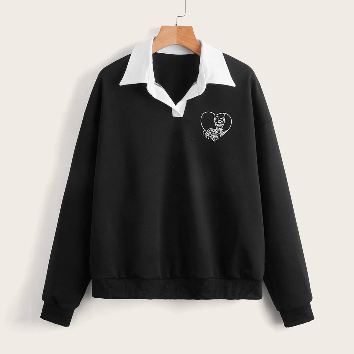 

Skull Graphic Contrast Collar Sweatshirt, Black