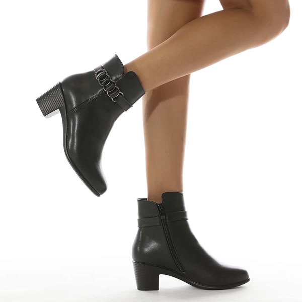 

Minimalist Ring Decor Side Zipper Boots, Black