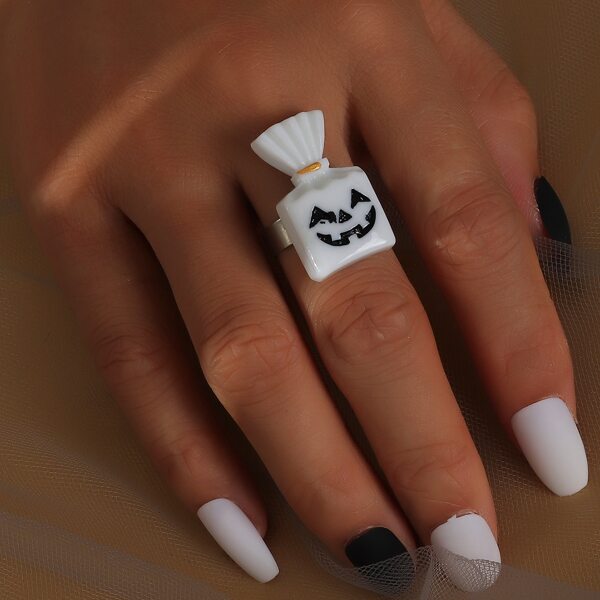 

Halloween Candy Decor Cuff Ring, Black and white