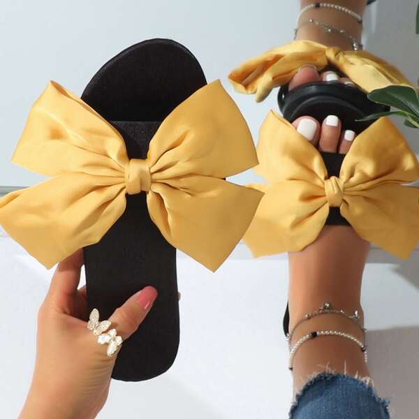 

Bow Decor Slides, Gold
