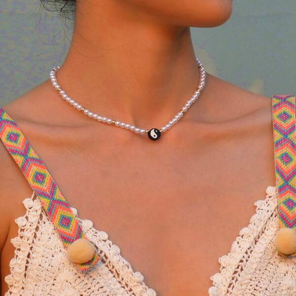

Yin & Yang Decor Faux Pearl Beaded Necklace, Black and white